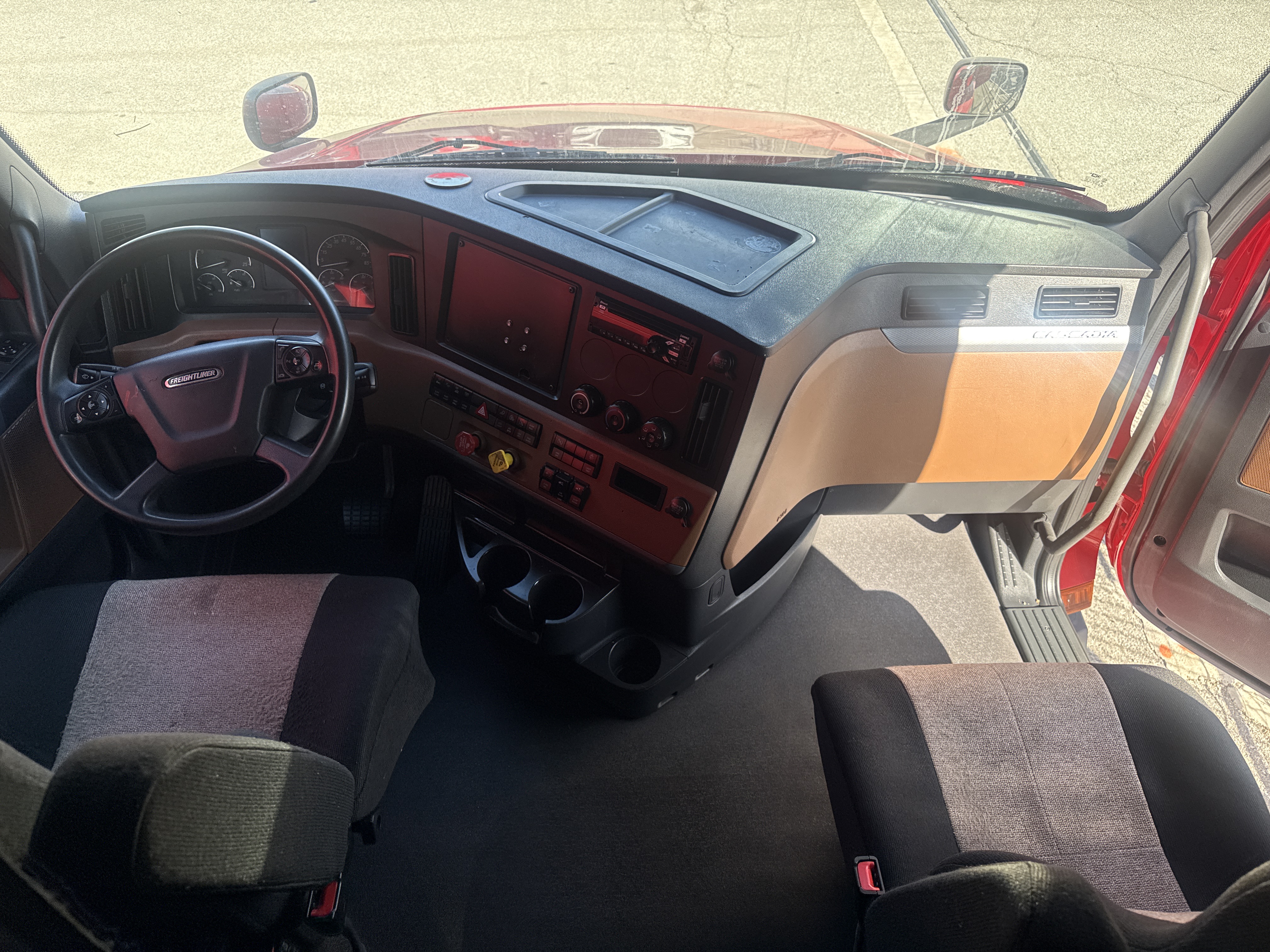 2021 FREIGHTLINER CASCADIA 126SLP - image 15