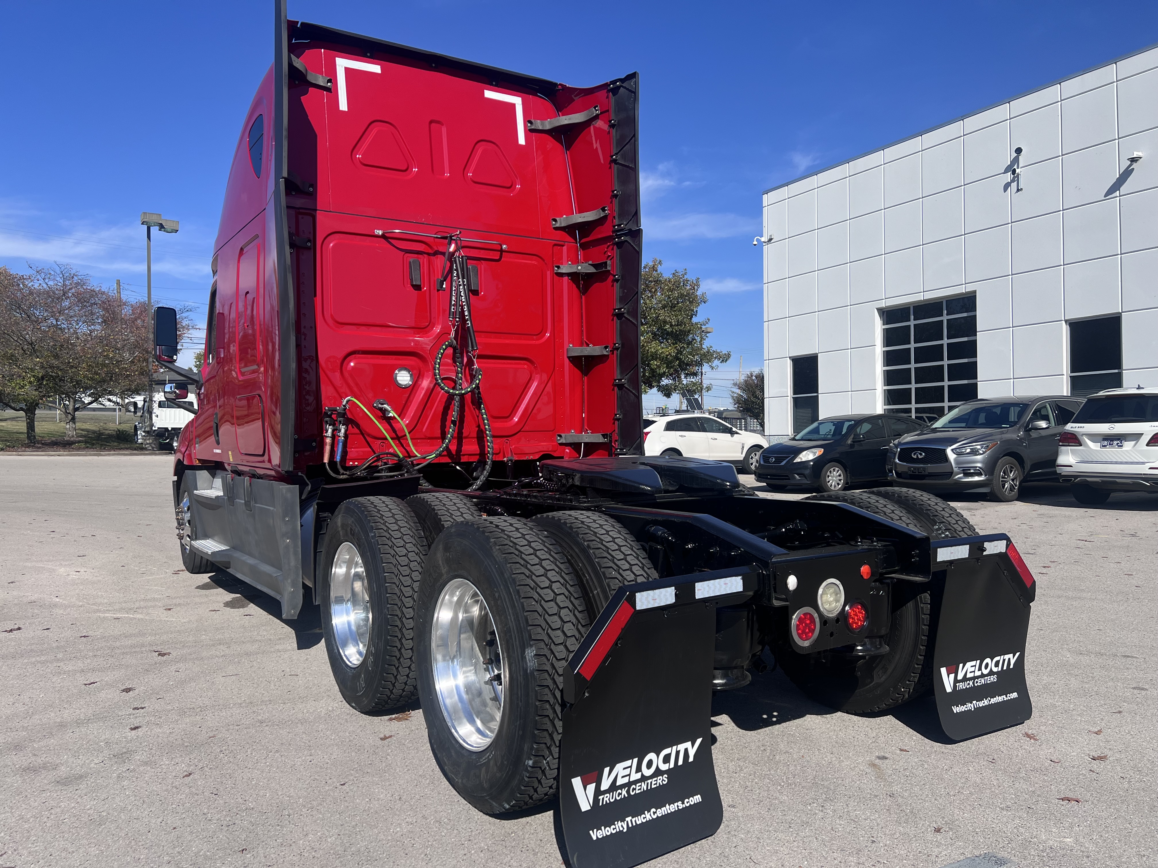 2020 FREIGHTLINER CASCADIA 126SLP - image 4