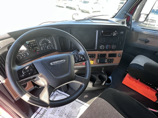 FREIGHTLINER CASCADIA 126SLP 2020