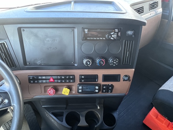 FREIGHTLINER CASCADIA 126SLP 2020