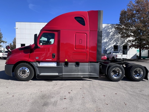 FREIGHTLINER CASCADIA 126SLP 2020