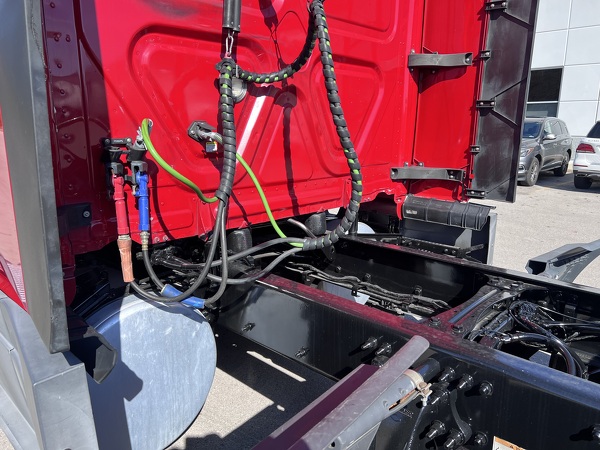 FREIGHTLINER CASCADIA 126SLP 2020