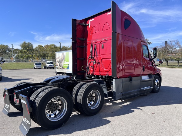FREIGHTLINER CASCADIA 126SLP 2020