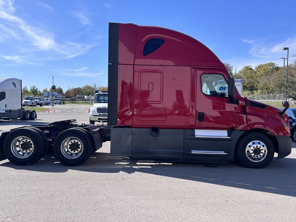 FREIGHTLINER CASCADIA 126SLP 2020