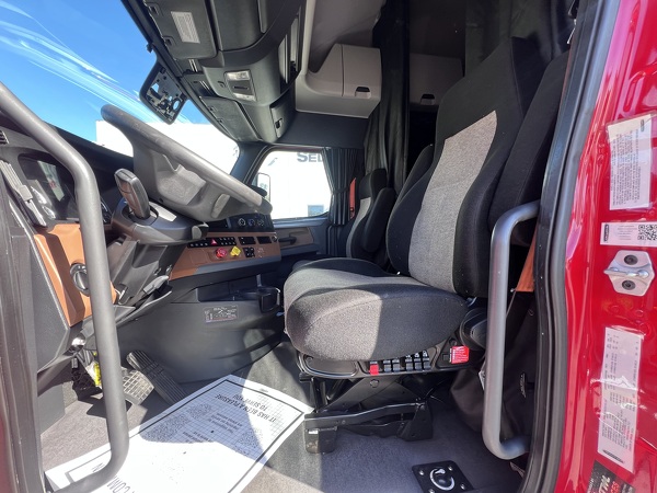 FREIGHTLINER CASCADIA 126SLP 2020