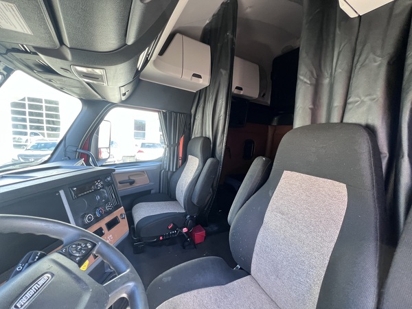 FREIGHTLINER CASCADIA 126SLP 2020