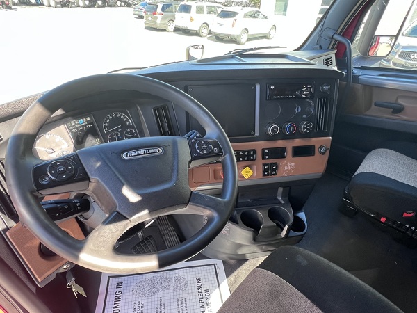 FREIGHTLINER CASCADIA 126SLP 2020