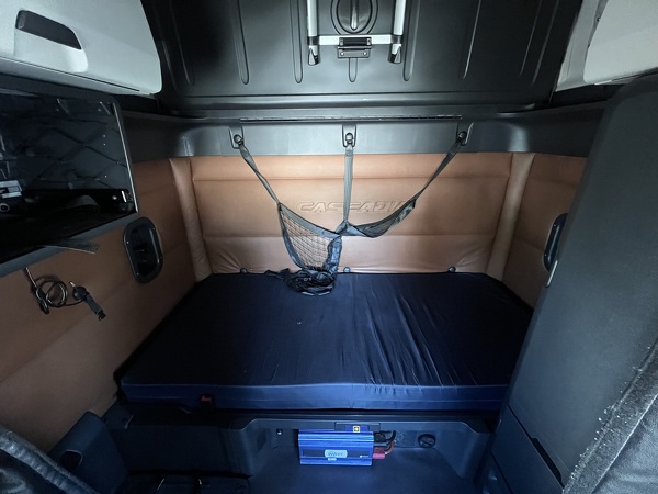 FREIGHTLINER CASCADIA 126SLP 2020