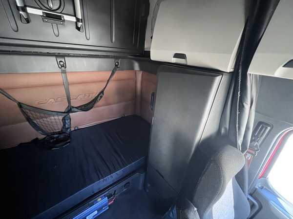 FREIGHTLINER CASCADIA 126SLP 2020