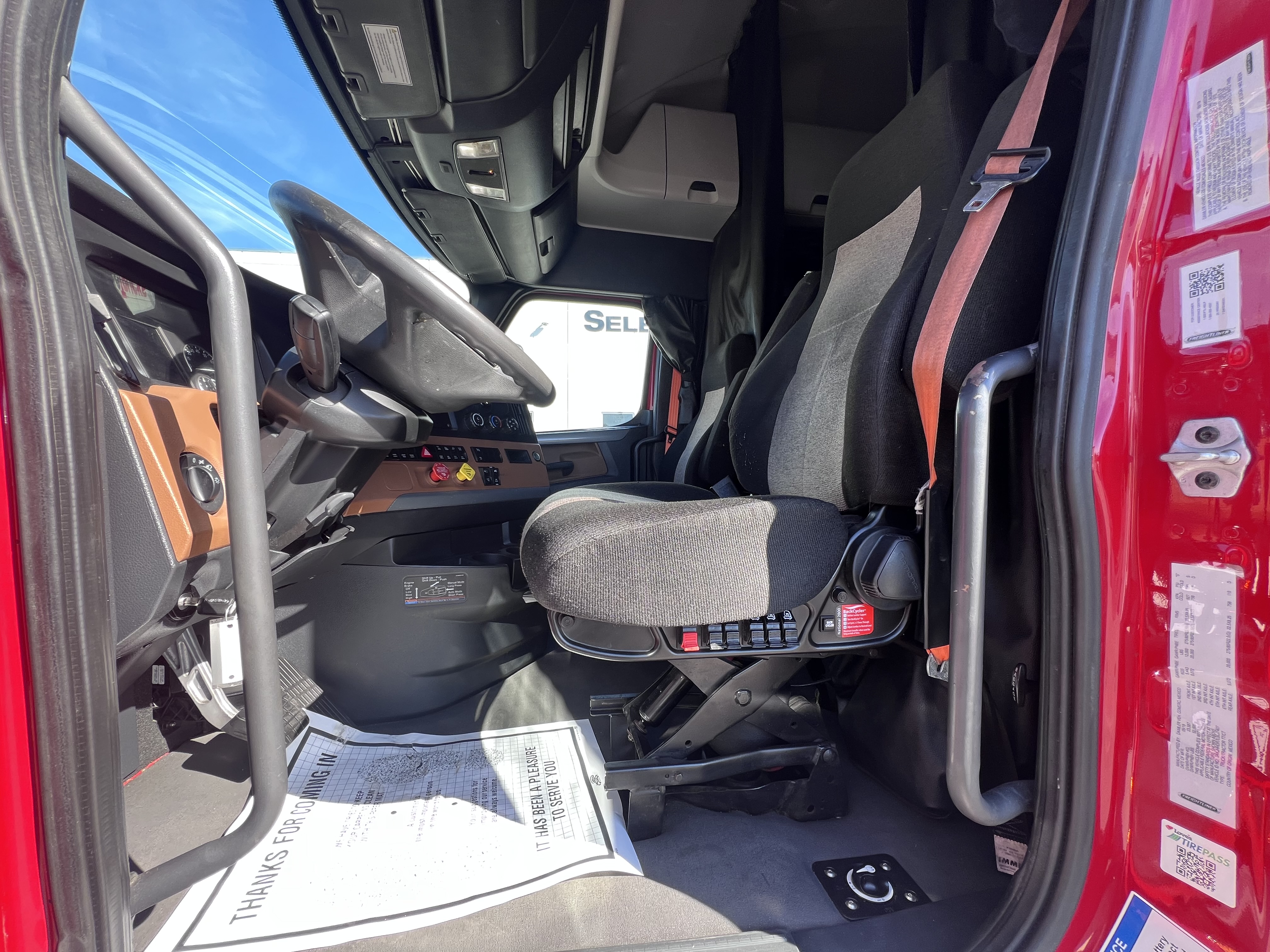 2020 FREIGHTLINER CASCADIA 126SLP - image 13