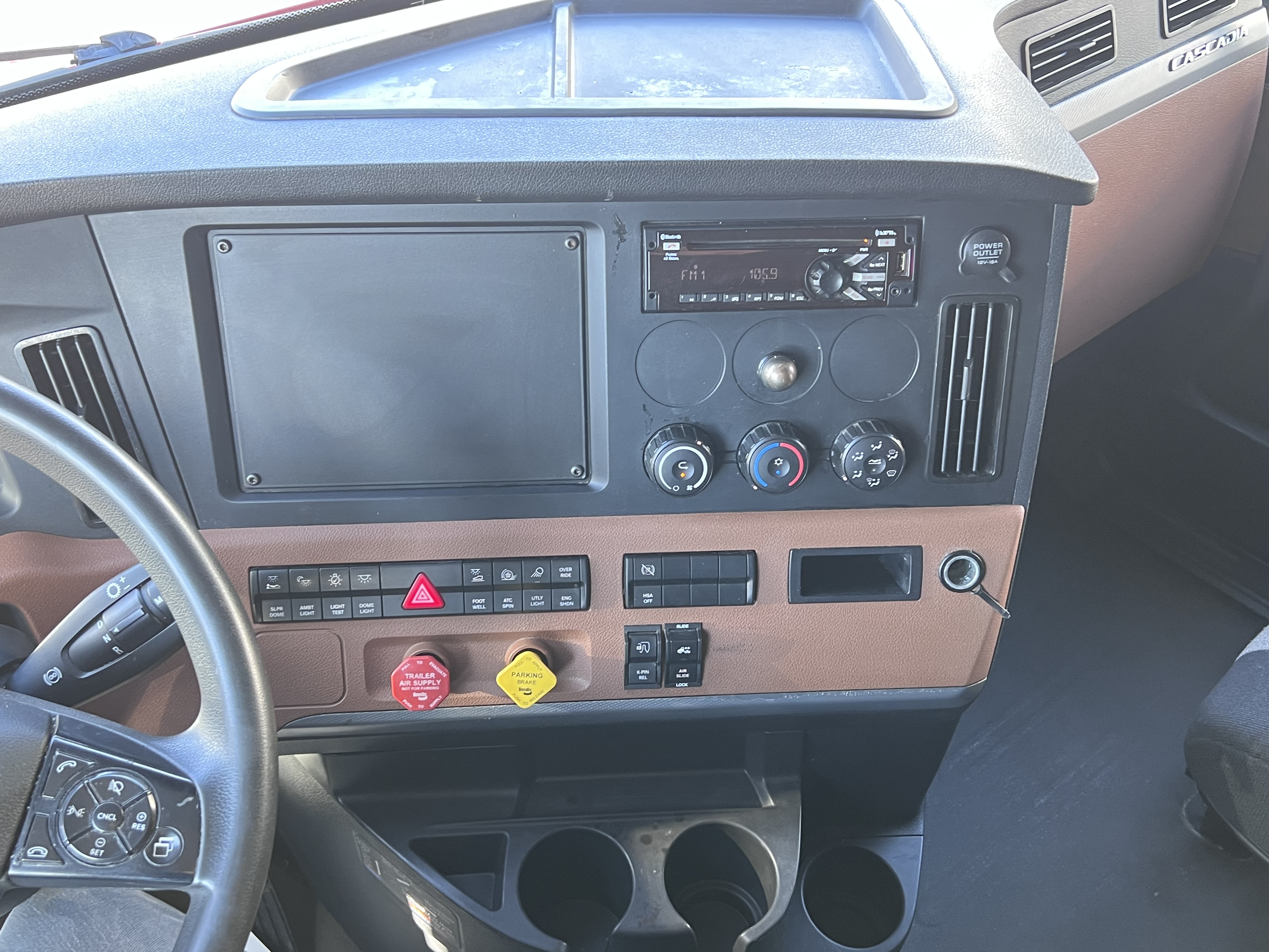 2020 FREIGHTLINER CASCADIA 126SLP - image 18