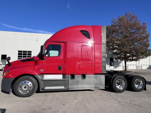 FREIGHTLINER CASCADIA 126SLP 2020