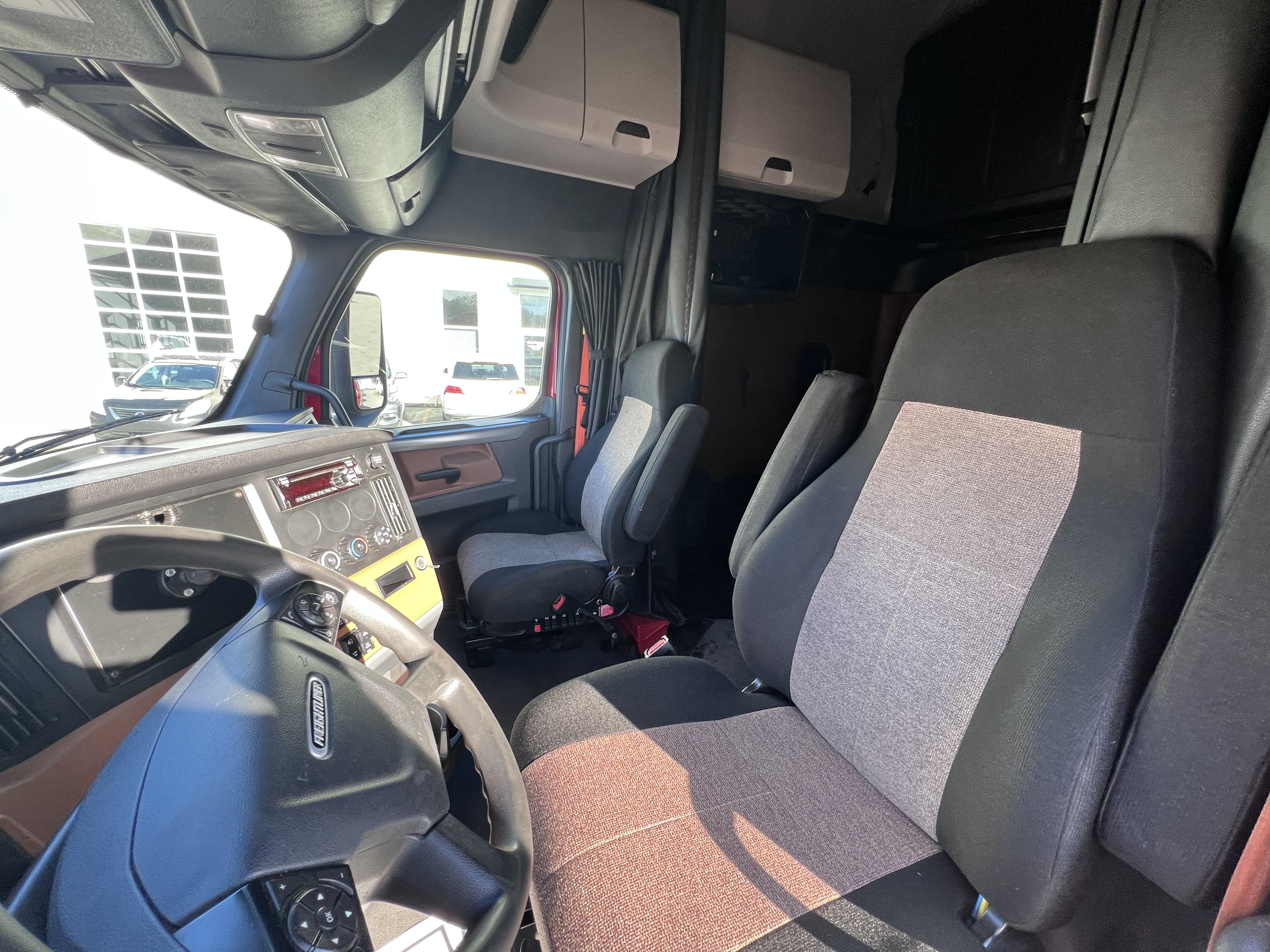 2020 FREIGHTLINER CASCADIA 126SLP - image 15