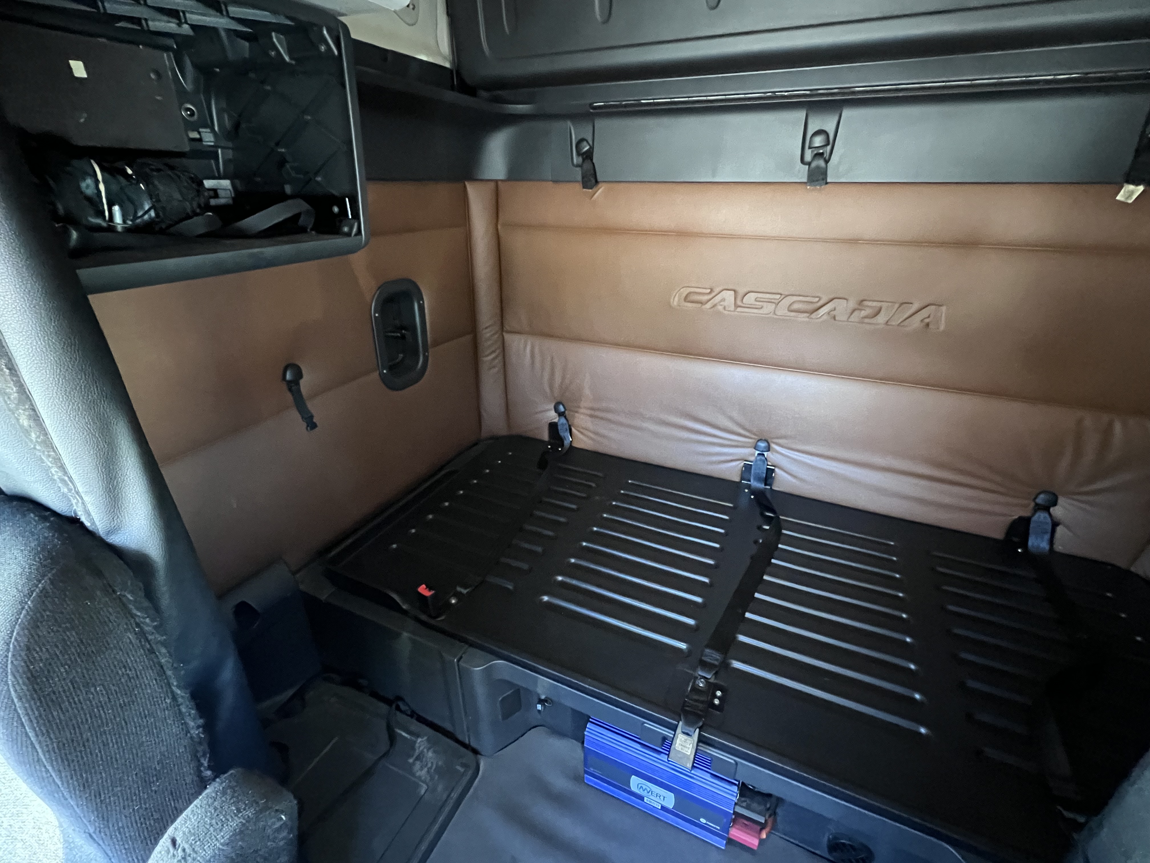 2020 FREIGHTLINER CASCADIA 126SLP - image 20
