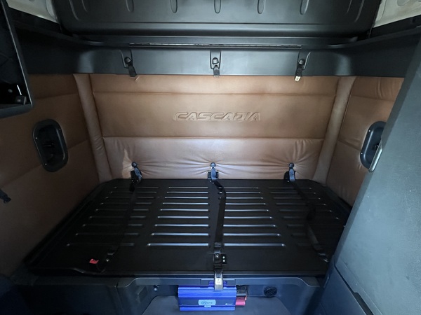 FREIGHTLINER CASCADIA 126SLP 2020