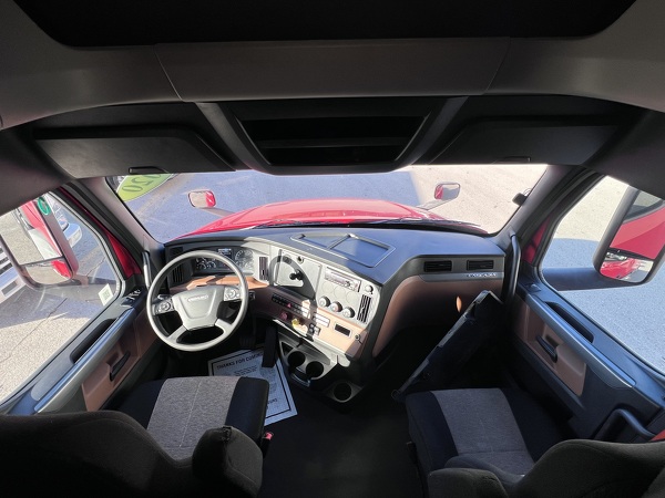 FREIGHTLINER CASCADIA 126SLP 2020