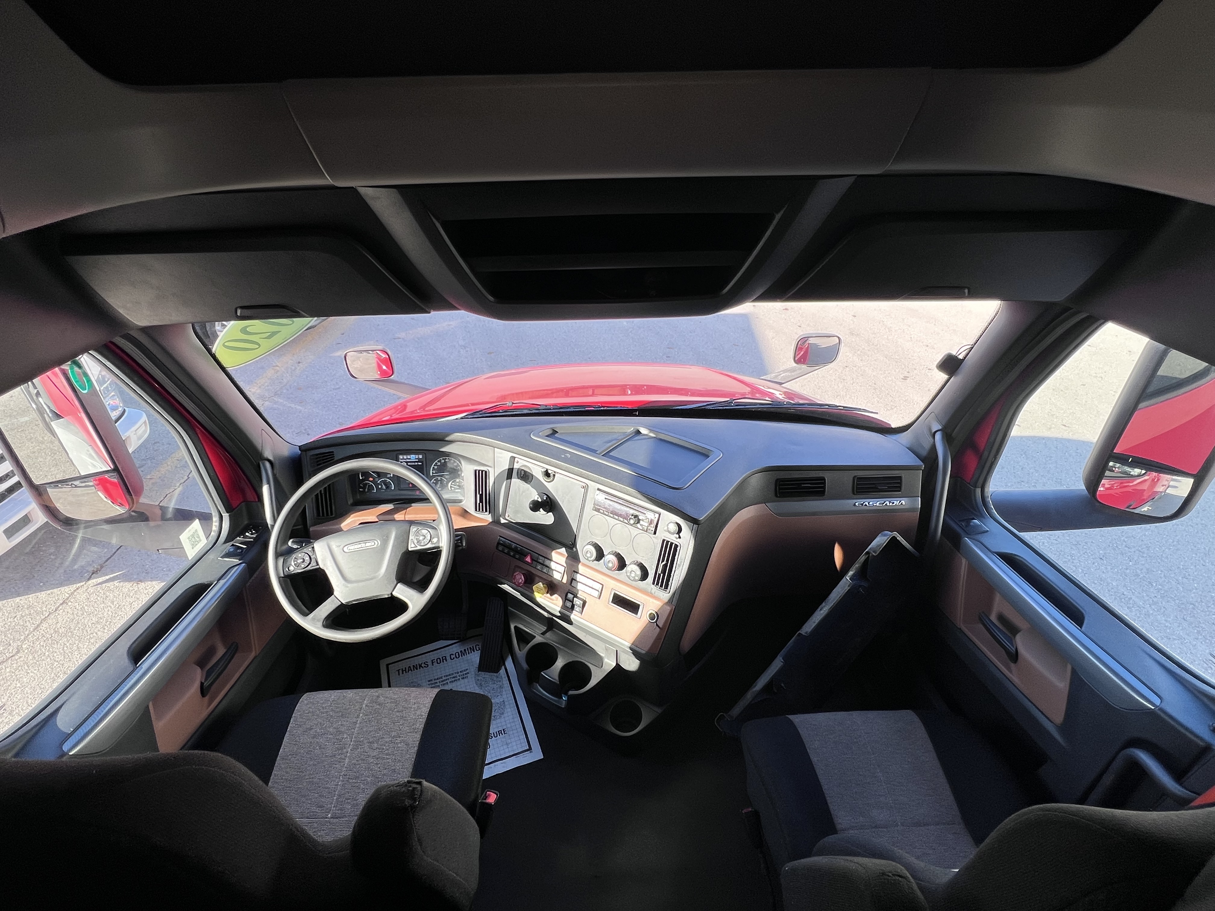 2020 FREIGHTLINER CASCADIA 126SLP - image 25