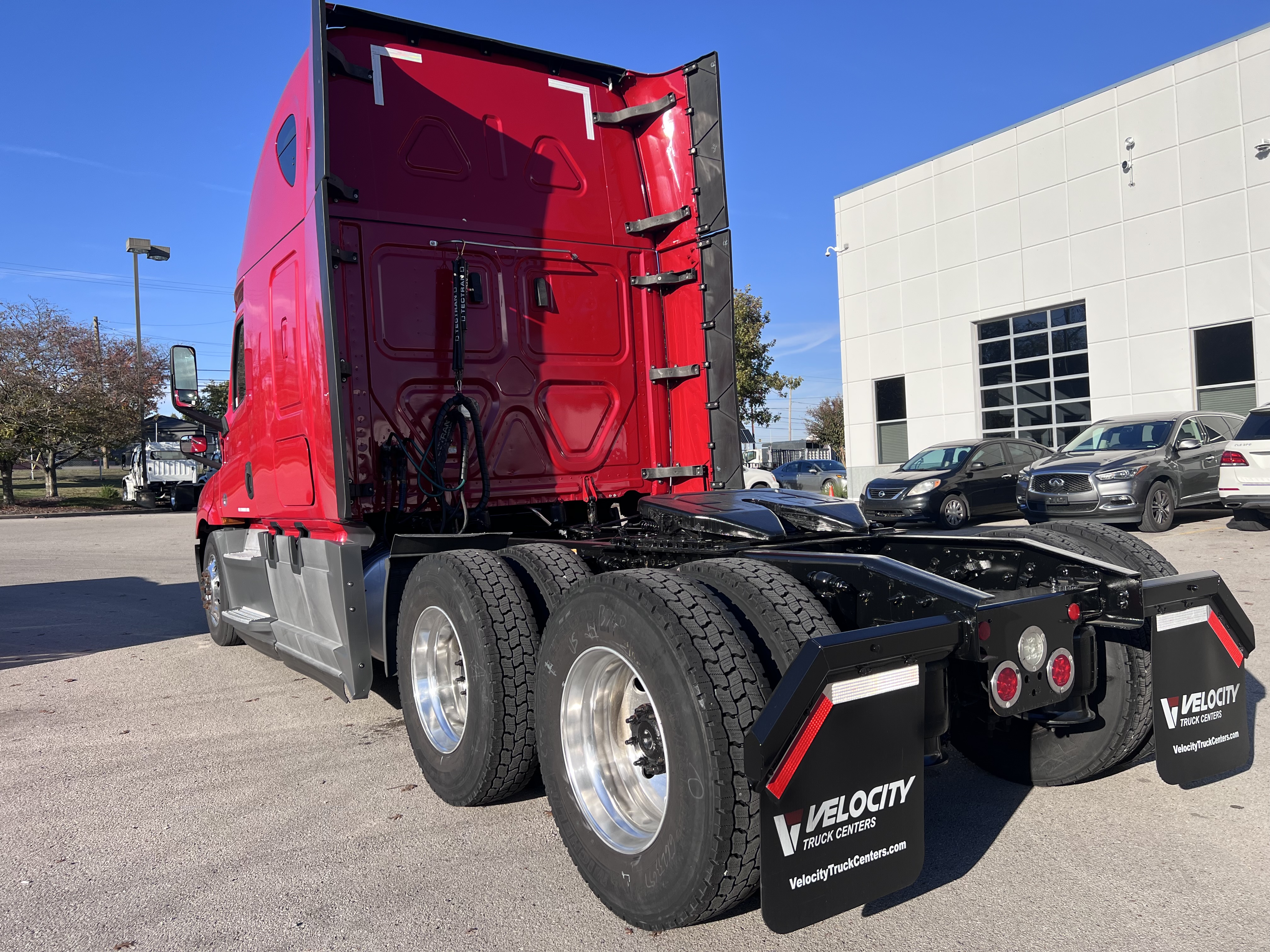 2020 FREIGHTLINER CASCADIA 126SLP - image 4