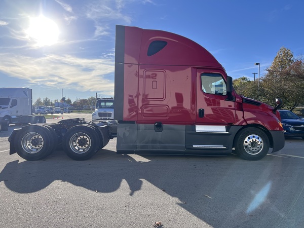FREIGHTLINER CASCADIA 126SLP 2020