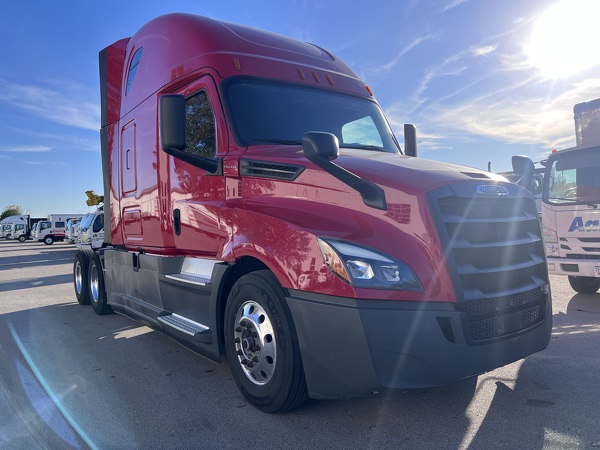 FREIGHTLINER CASCADIA 126SLP 2020