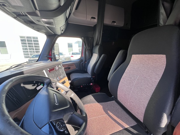 FREIGHTLINER CASCADIA 126SLP 2020