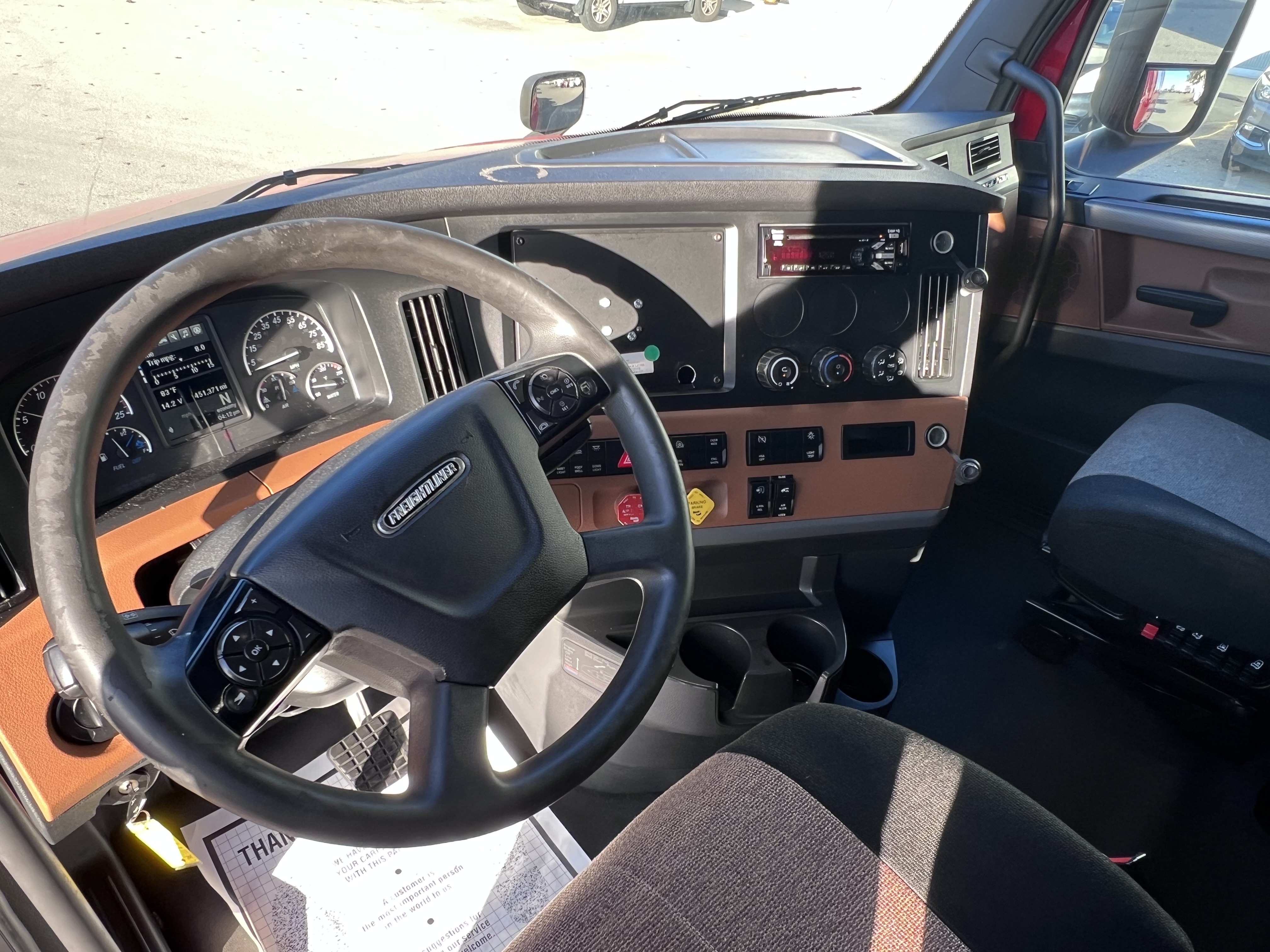 2020 FREIGHTLINER CASCADIA 126SLP - image 16