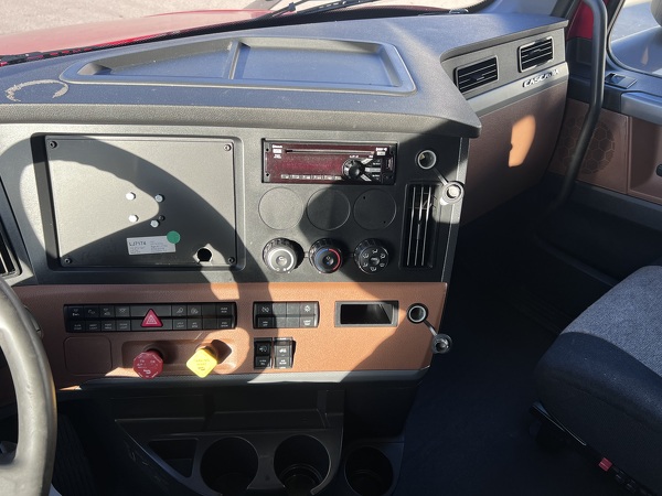 FREIGHTLINER CASCADIA 126SLP 2020