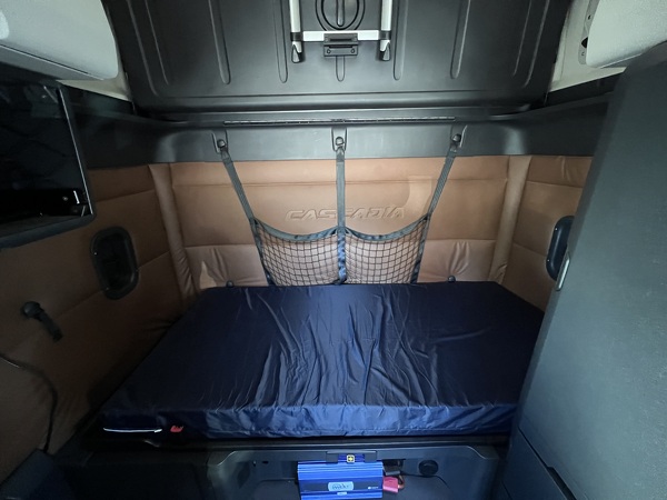 FREIGHTLINER CASCADIA 126SLP 2020