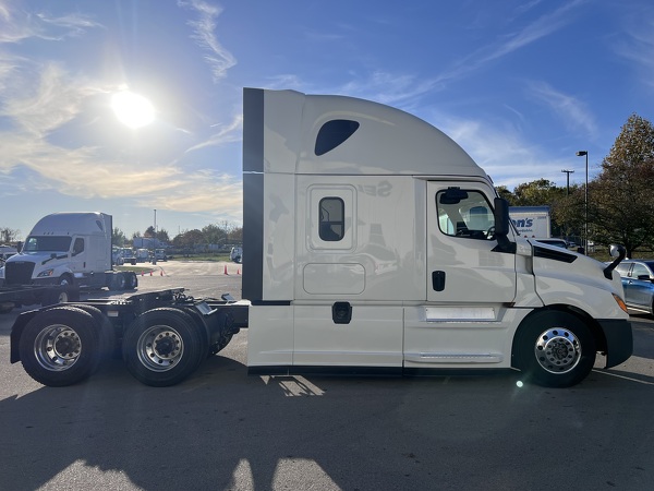 FREIGHTLINER CASCADIA 126SLP 2020