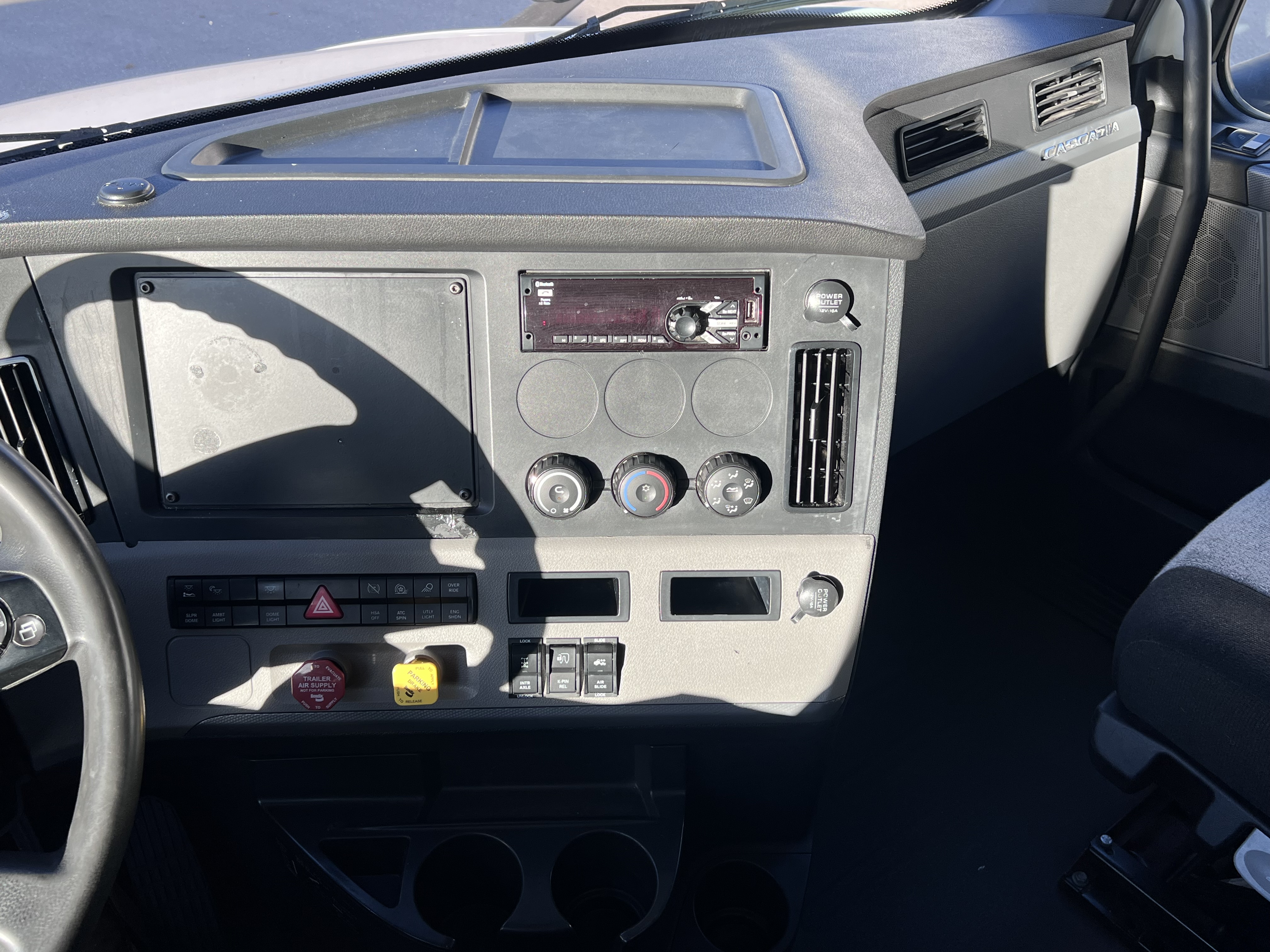 2020 FREIGHTLINER CASCADIA 126SLP - image 19