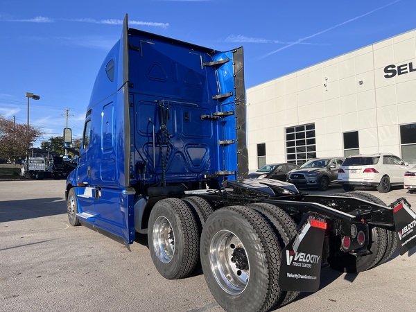 FREIGHTLINER CASCADIA 126SLP 2020