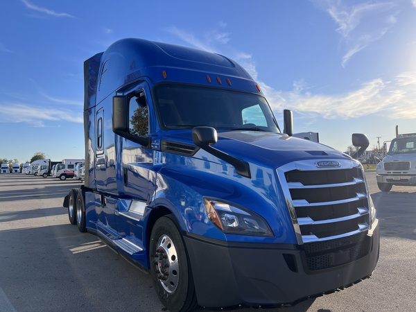 FREIGHTLINER CASCADIA 126SLP 2020