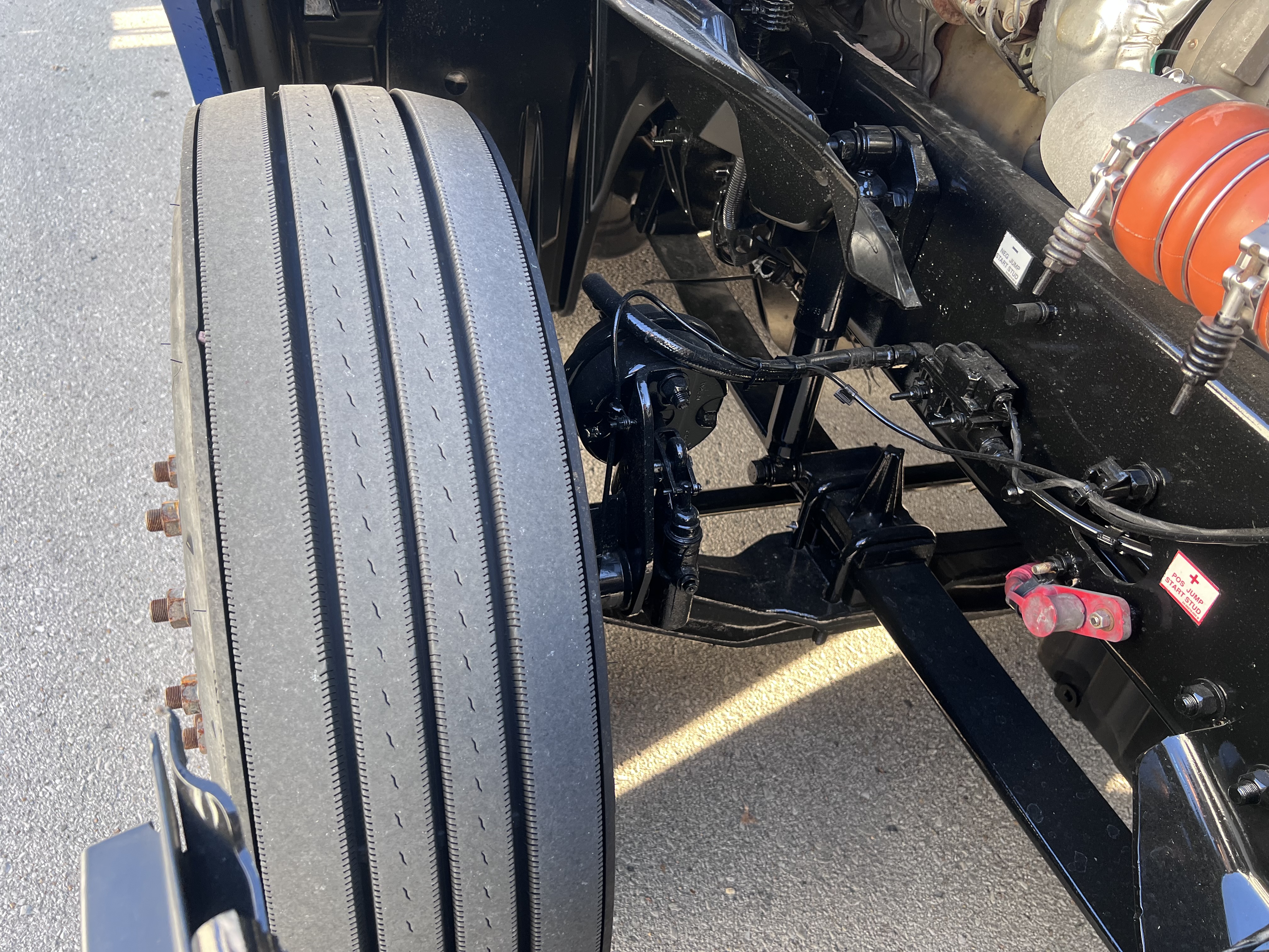 2020 FREIGHTLINER CASCADIA 126SLP - image 11