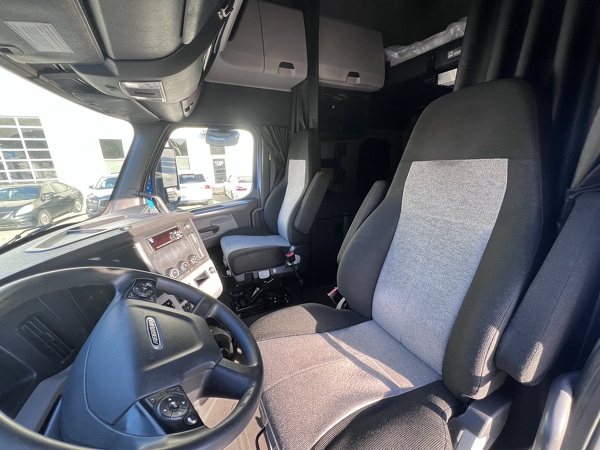 FREIGHTLINER CASCADIA 126SLP 2020