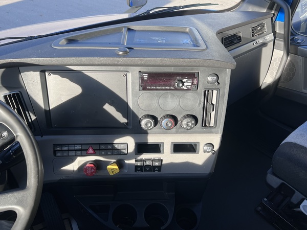FREIGHTLINER CASCADIA 126SLP 2020