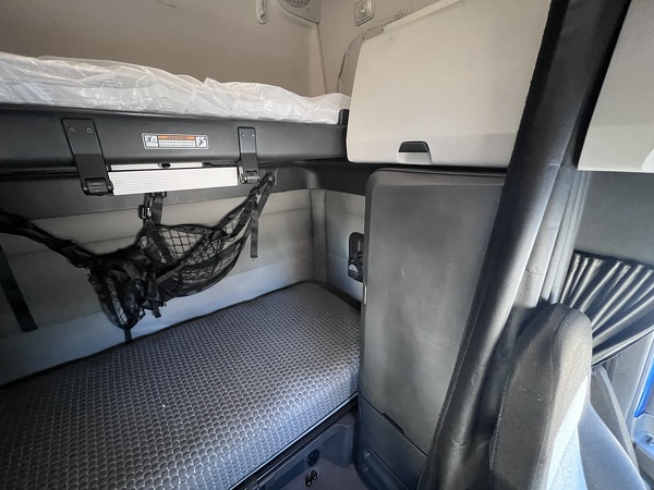 FREIGHTLINER CASCADIA 126SLP 2020