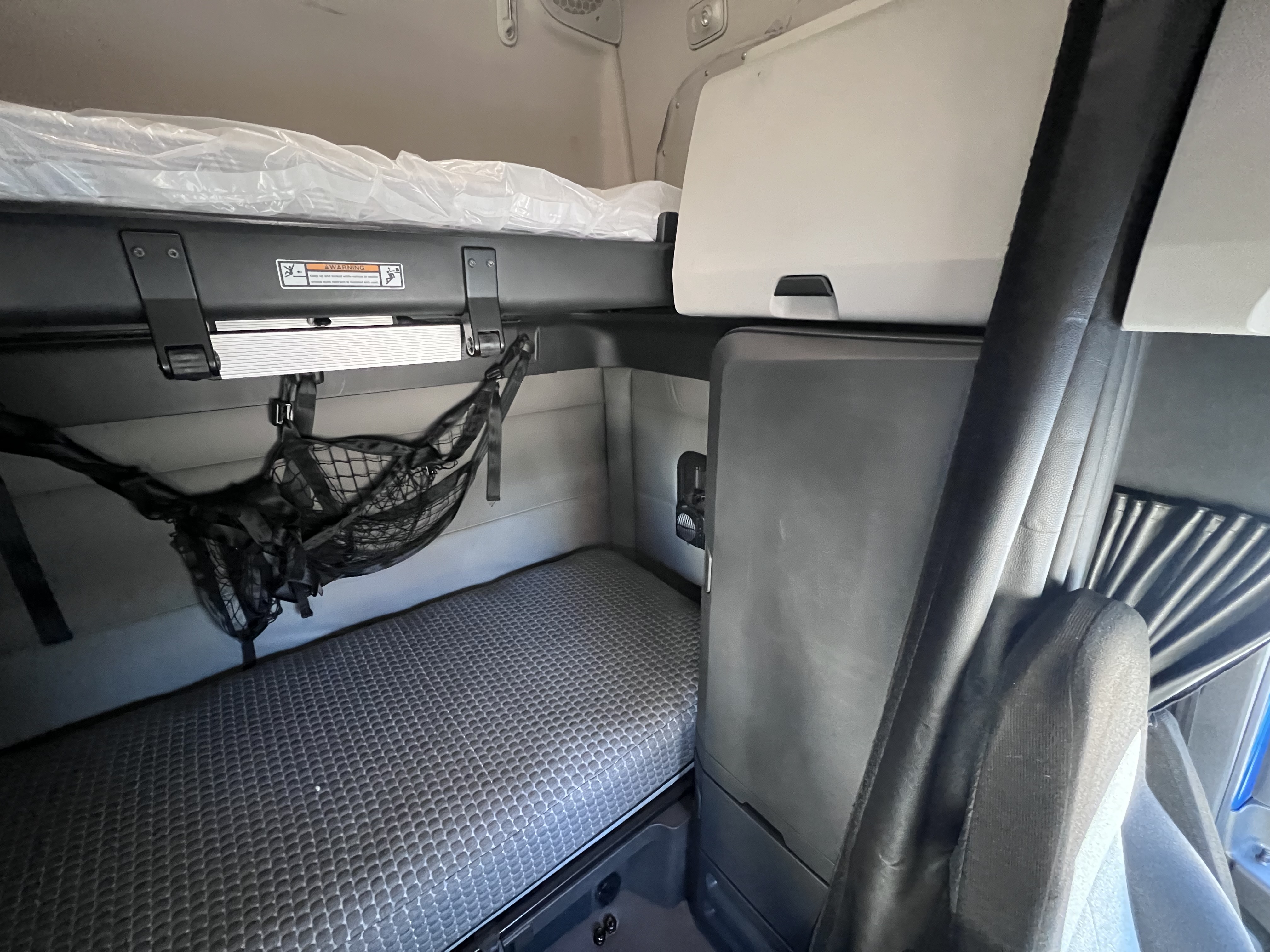 2020 FREIGHTLINER CASCADIA 126SLP - image 22