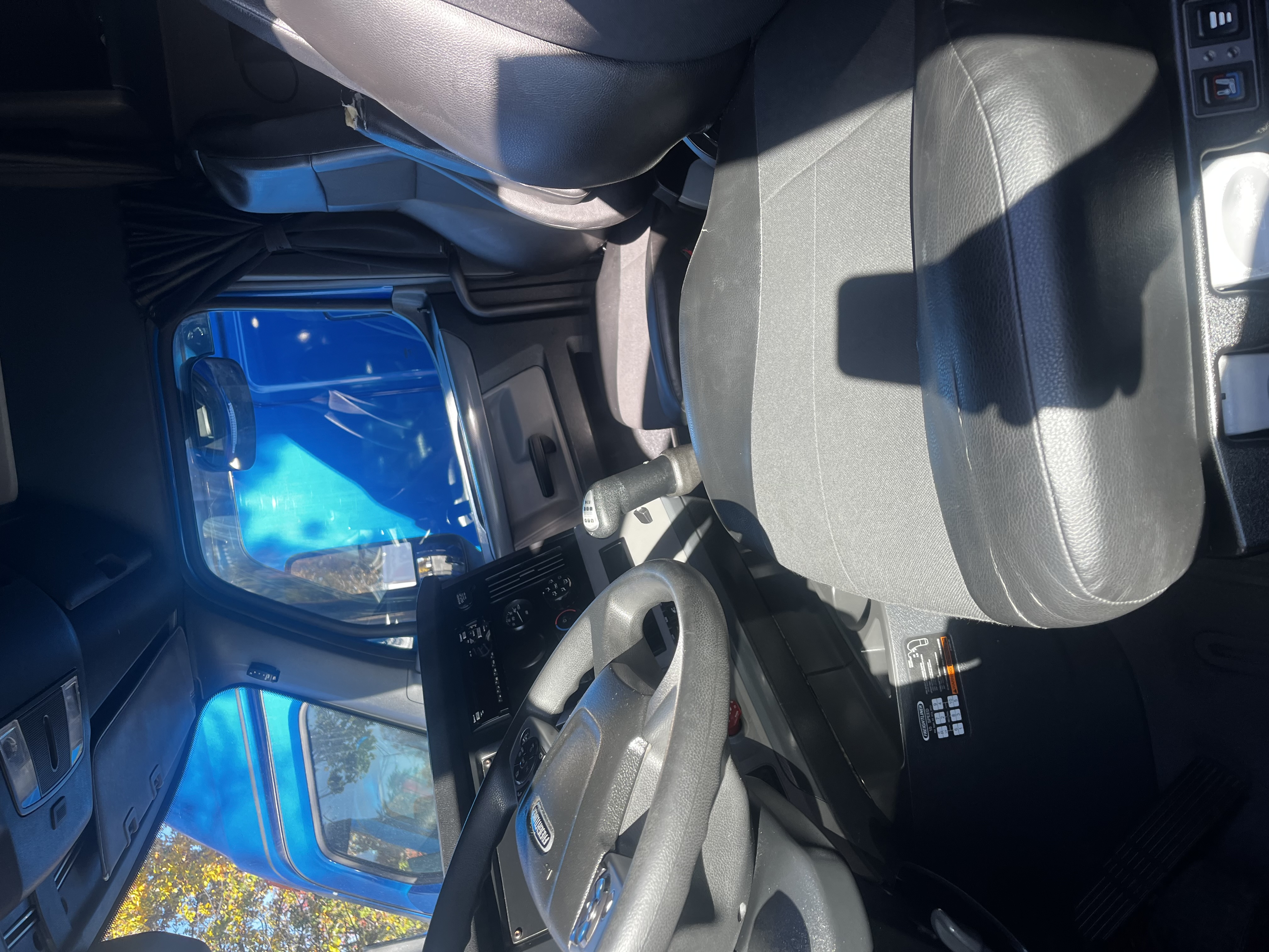 2021 FREIGHTLINER CASCADIA 126SLP - image 14