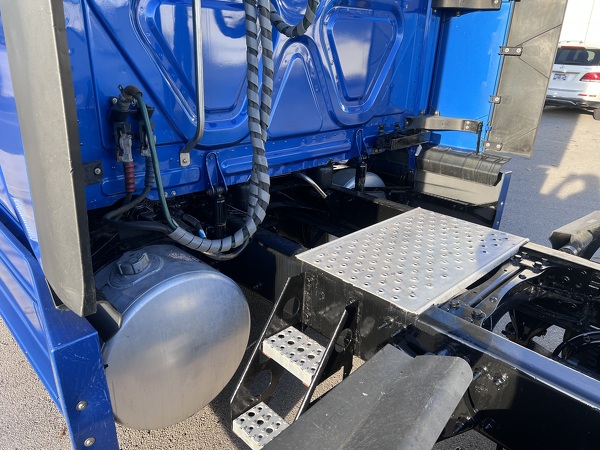 FREIGHTLINER CASCADIA 126SLP 2020