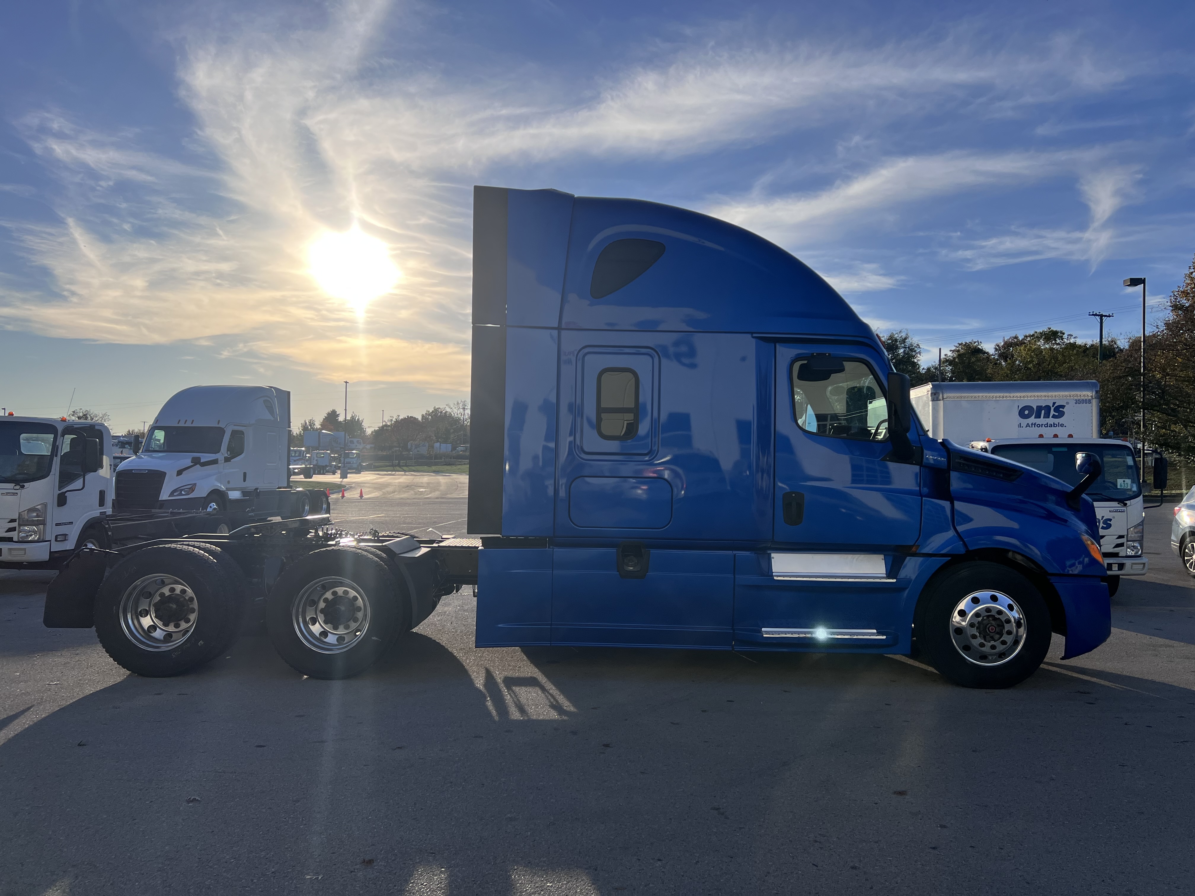2020 FREIGHTLINER CASCADIA 126SLP - image 7