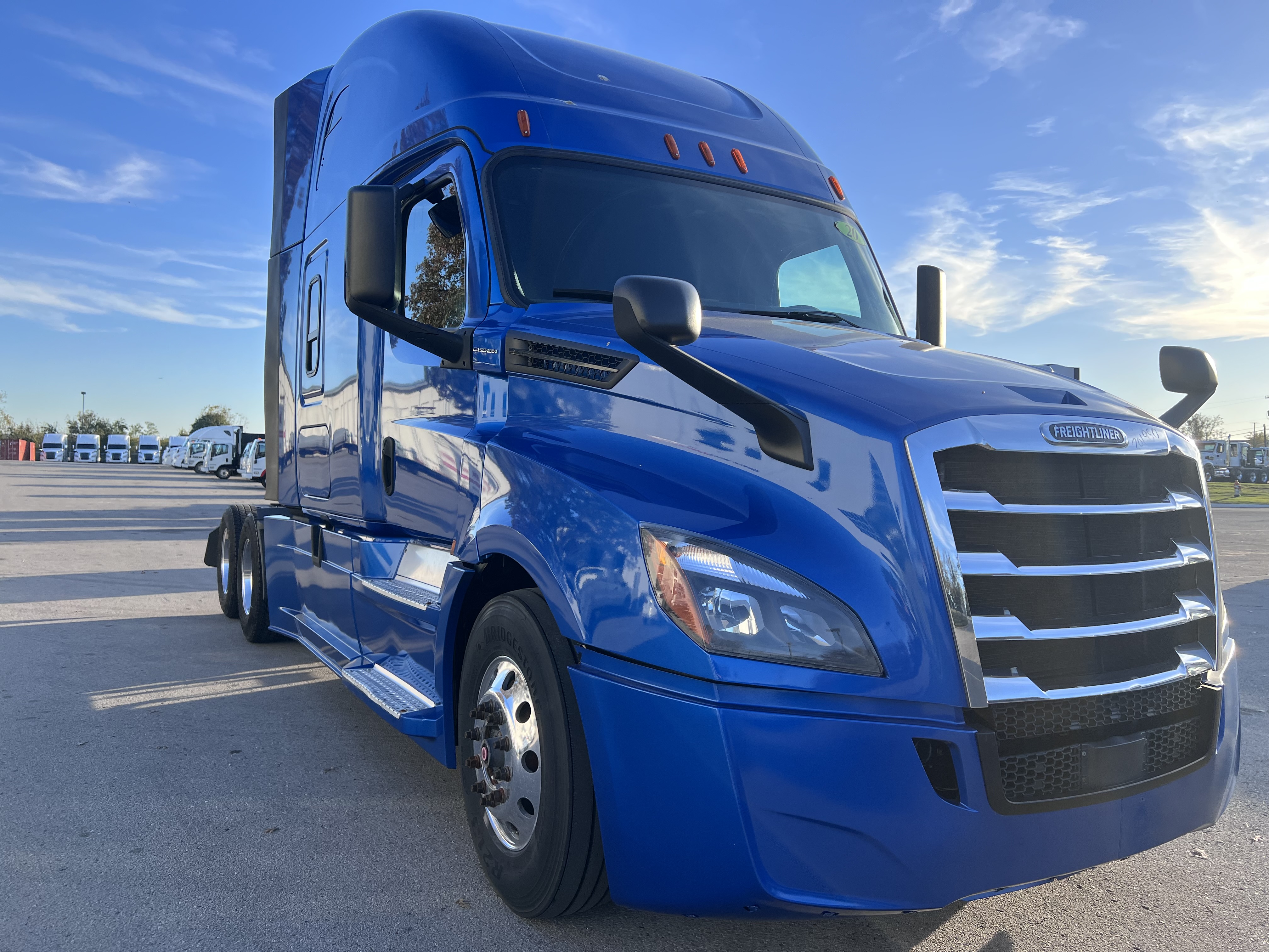 2020 FREIGHTLINER CASCADIA 126SLP - image 8