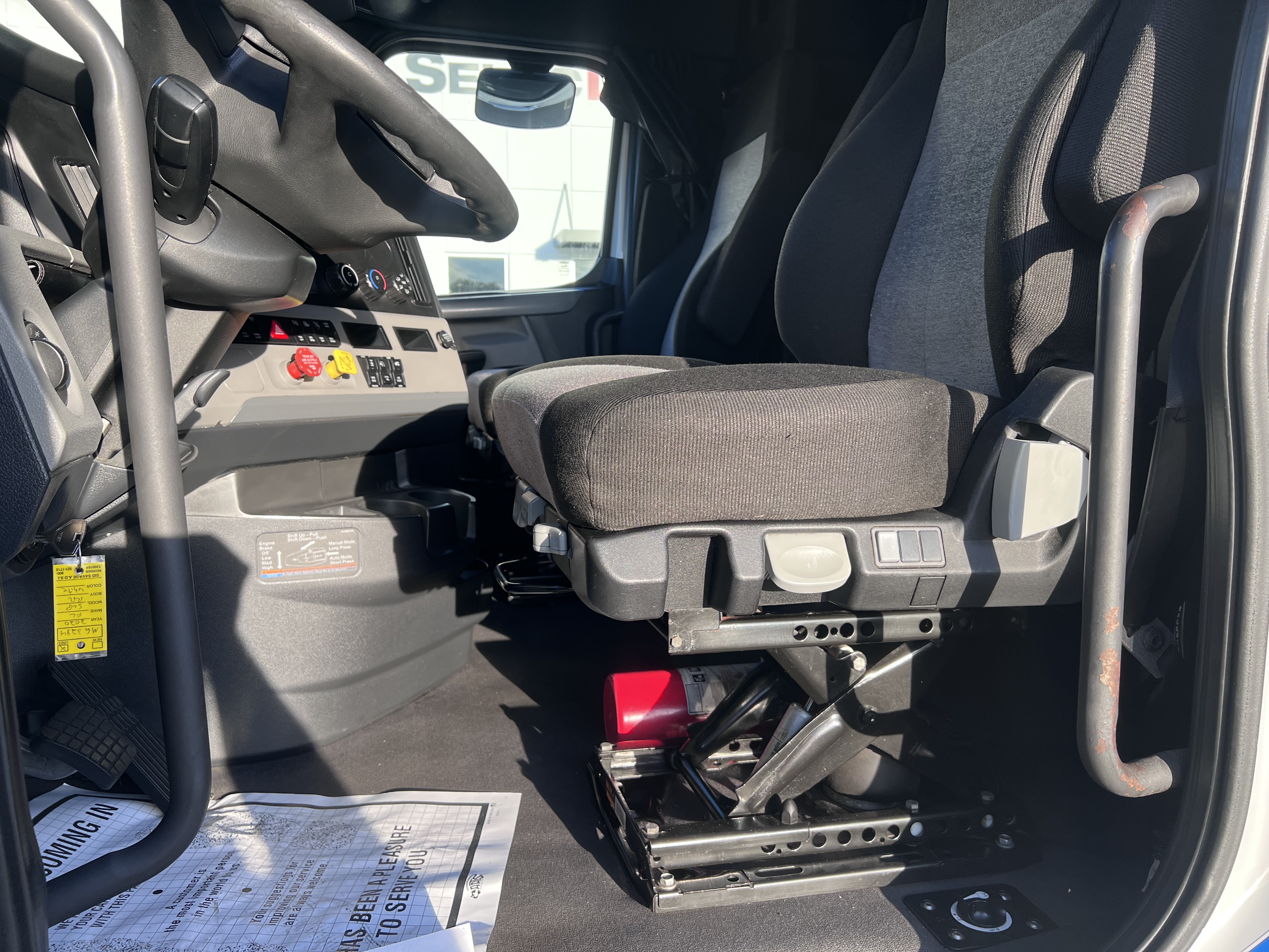 2021 FREIGHTLINER CASCADIA 126SLP - image 14