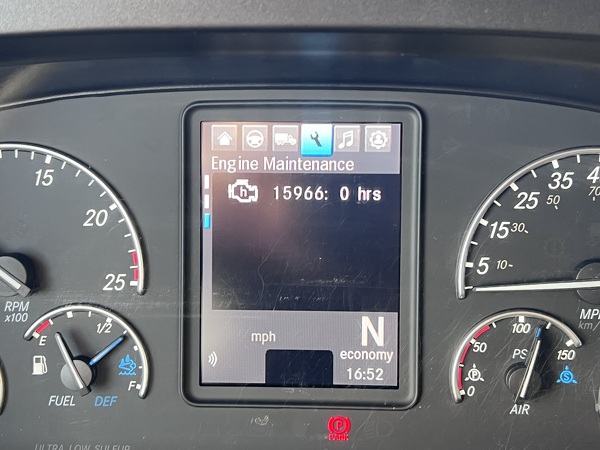 FREIGHTLINER CASCADIA 126SLP 2021