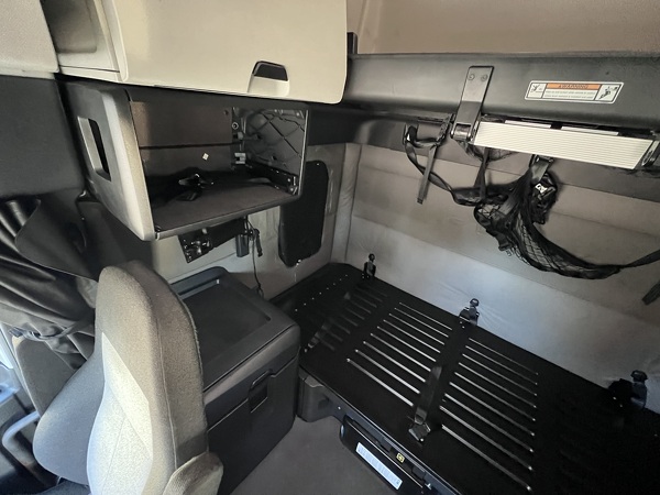 FREIGHTLINER CASCADIA 126SLP 2021