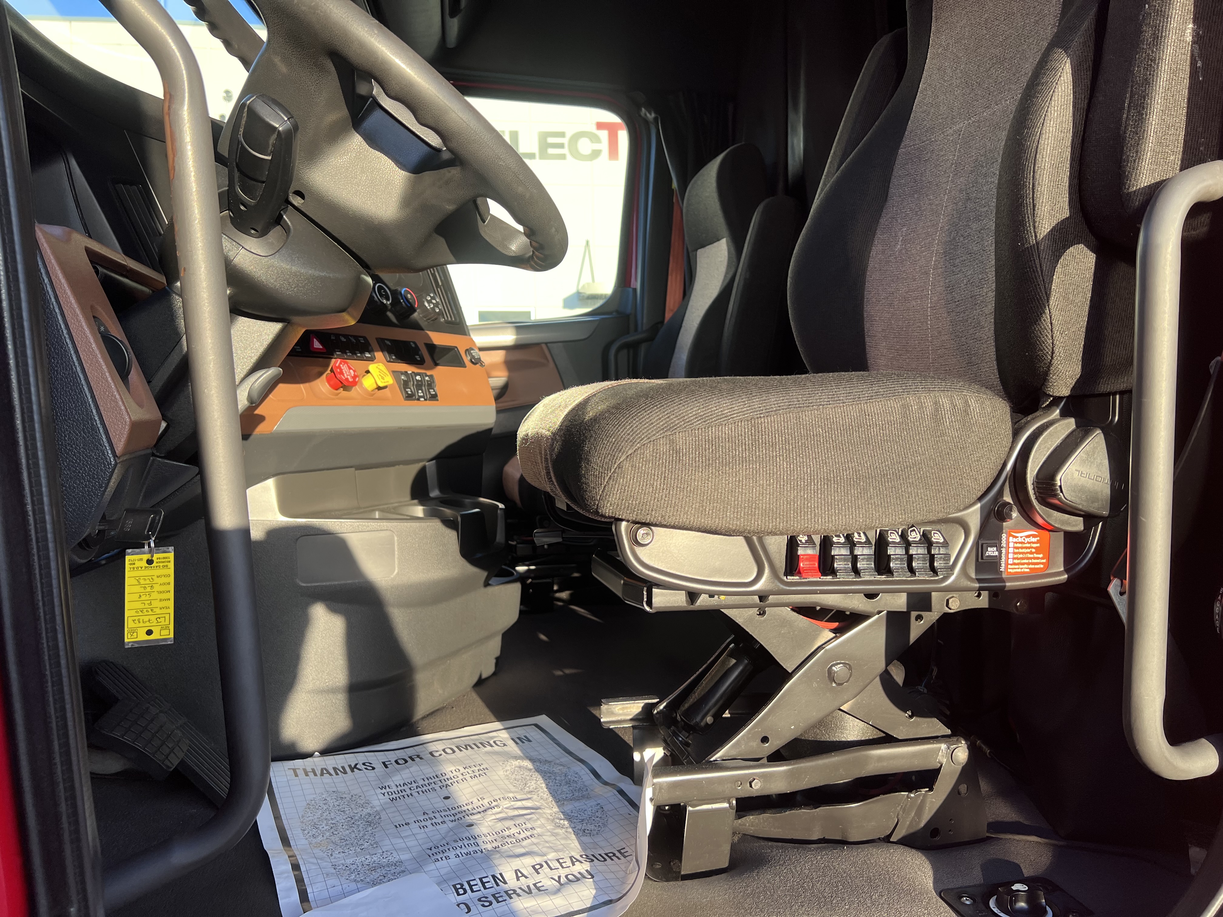 2020 FREIGHTLINER CASCADIA 126SLP - image 14