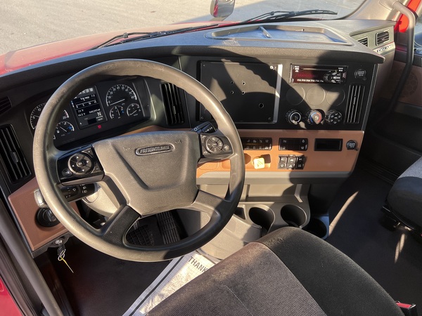 FREIGHTLINER CASCADIA 126SLP 2020