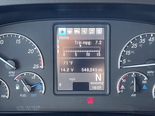 FREIGHTLINER CASCADIA 126SLP 2020