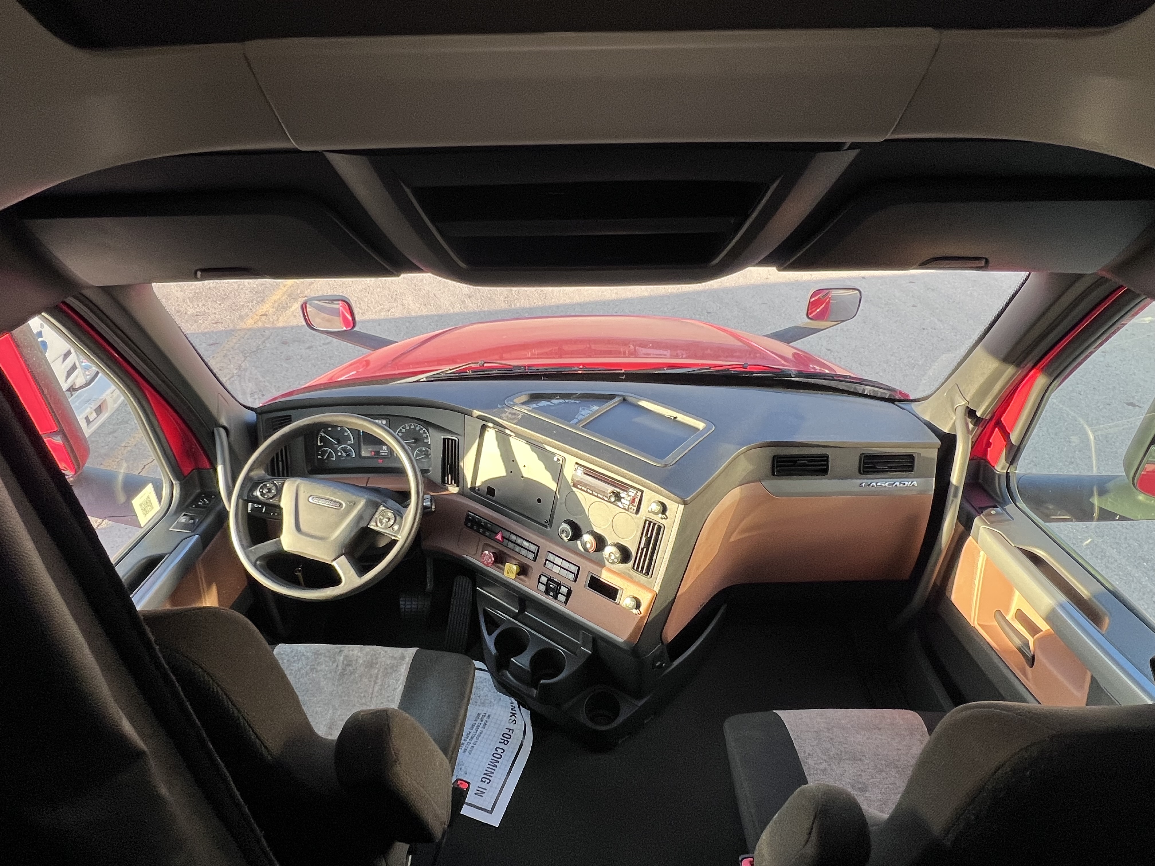 2020 FREIGHTLINER CASCADIA 126SLP - image 25