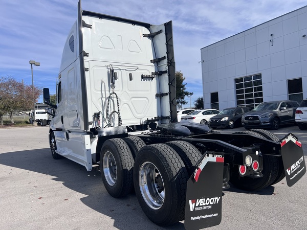 FREIGHTLINER CASCADIA 126SLP 2021