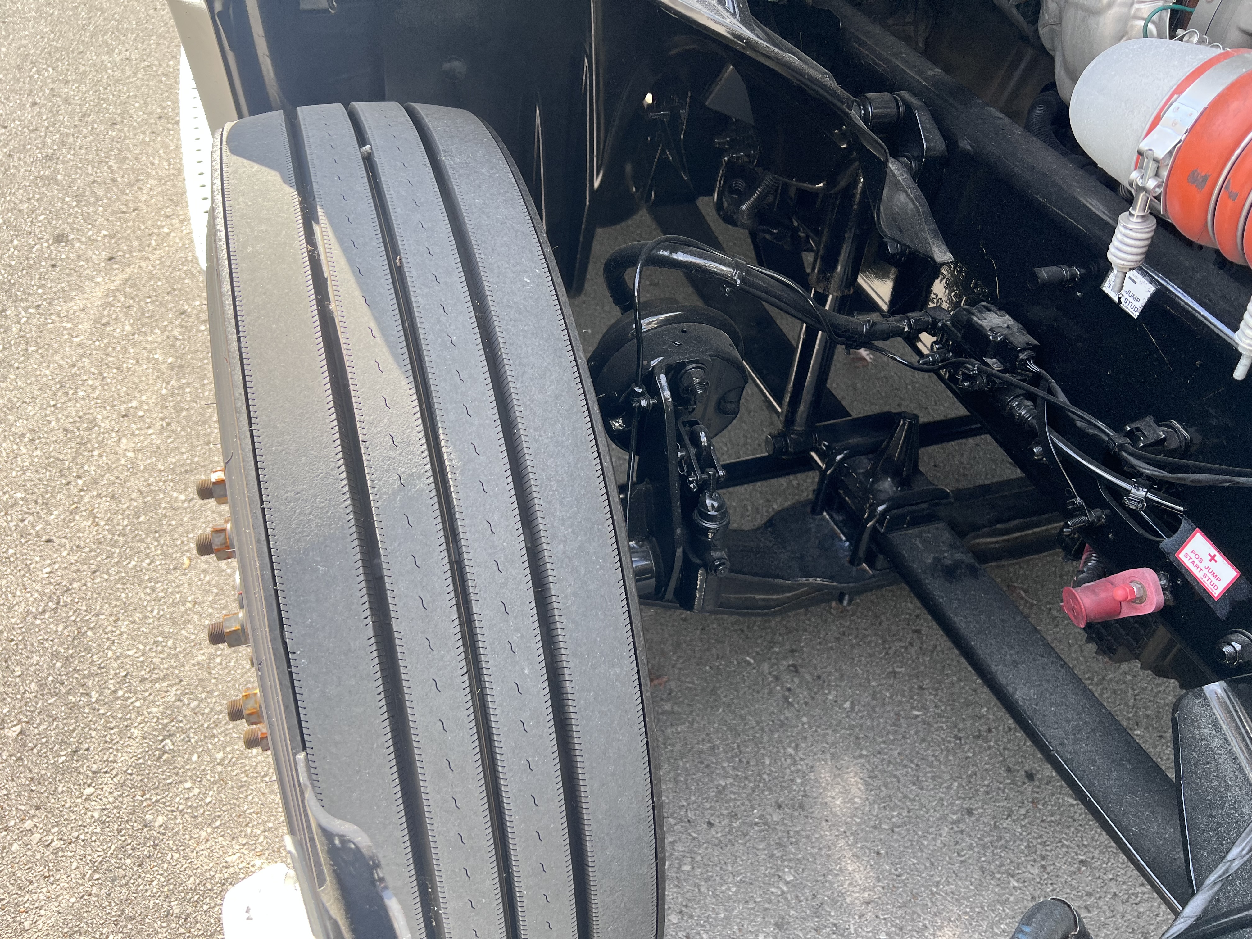 2021 FREIGHTLINER CASCADIA 126SLP - image 11